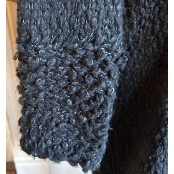 Chico's Duster Cardigan Women's Medium Size 1 Black Gray Knit Fringe Clasp Close - Picture 8 of 14